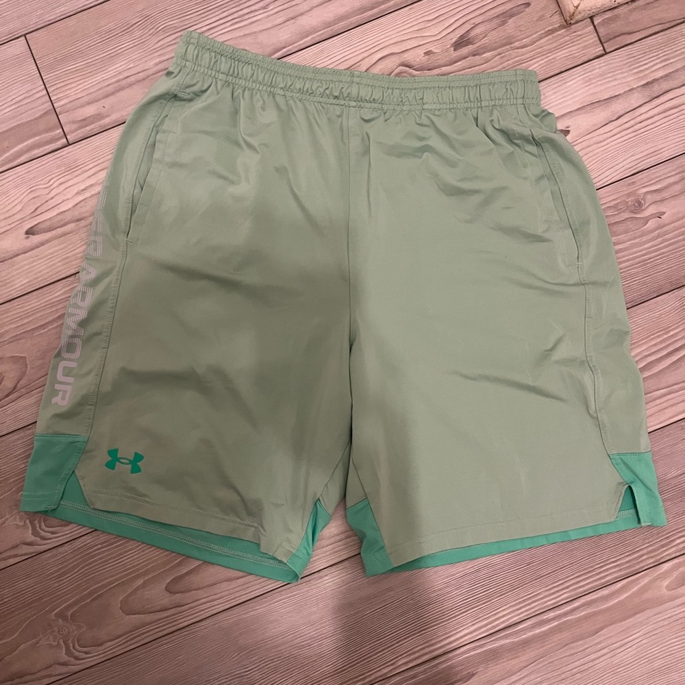 Under Armour Men’s Green Athletic Shorts